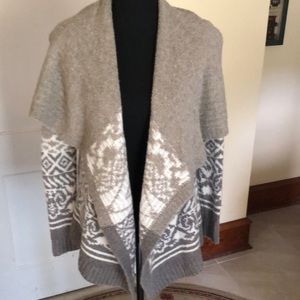 Abercrombie & Fitch cardigan.